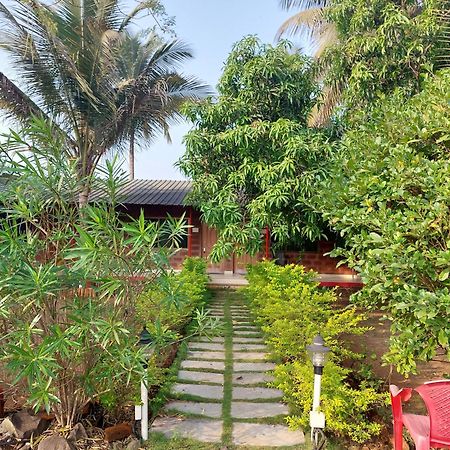 Prajakta Rest House Alibag Bilik gambar