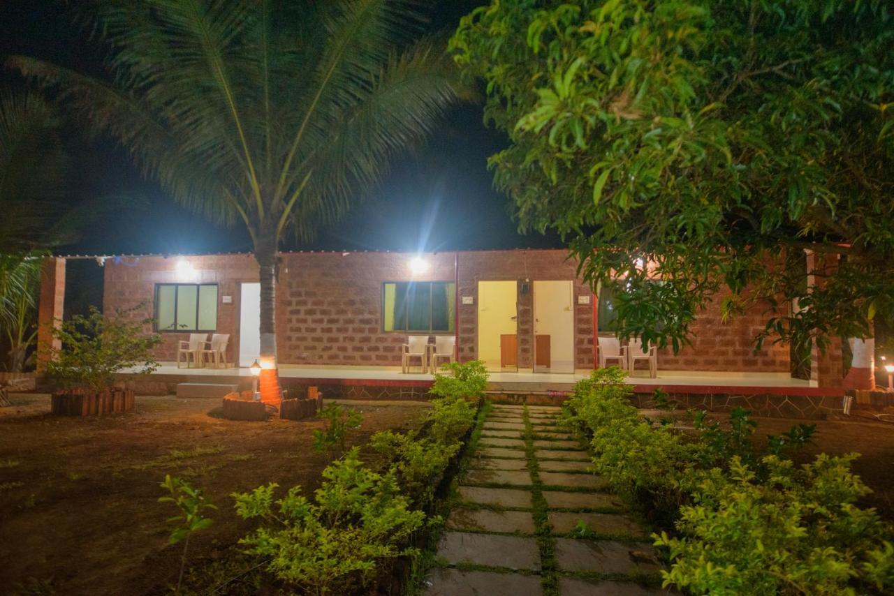 Prajakta Rest House Alibag Luaran gambar