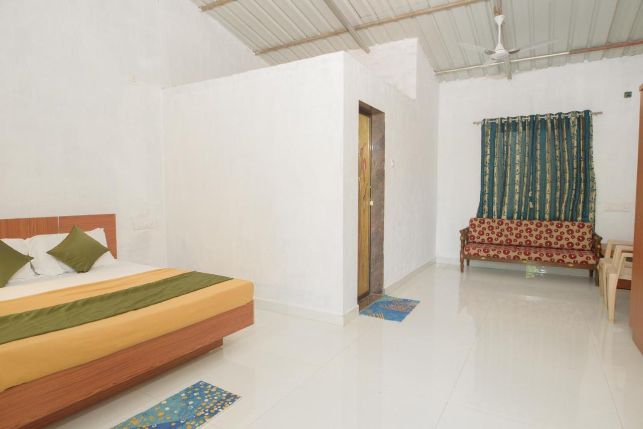 Prajakta Rest House Alibag Luaran gambar