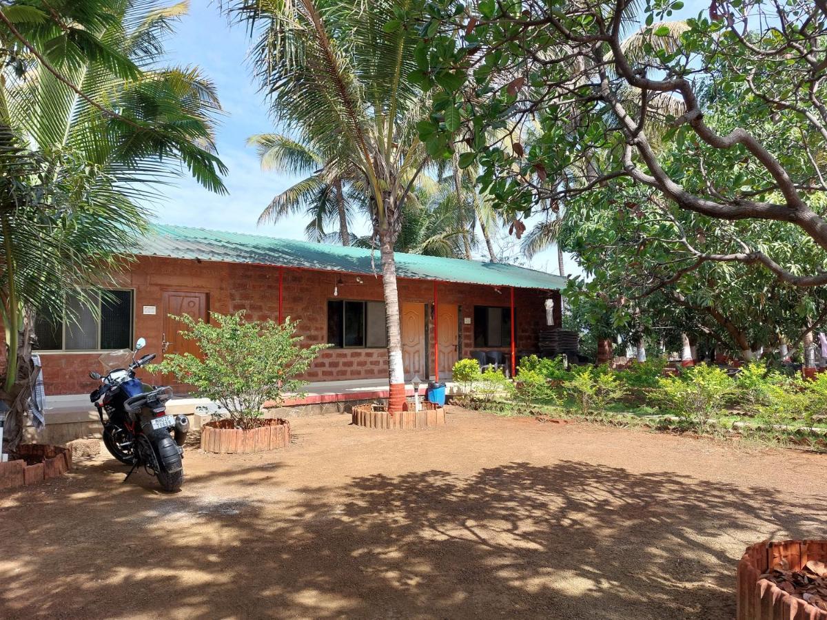 Prajakta Rest House Alibag Bilik gambar